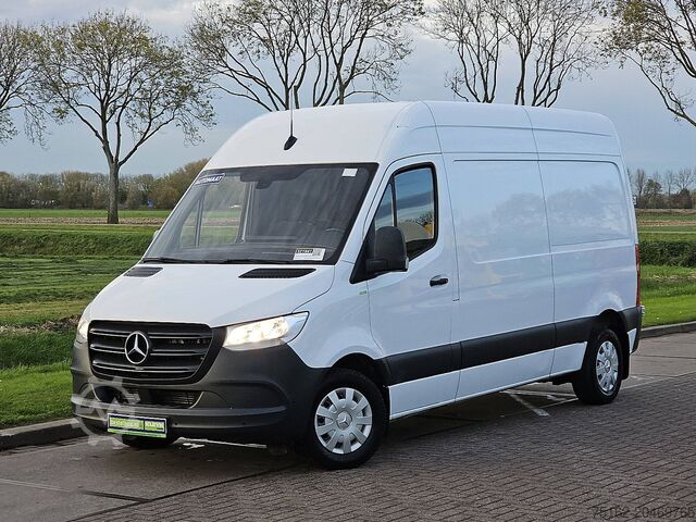 Camioneta familiar de techo alto MERCEDES-BENZ SPRINTER 314 L2H2 Mbux Automaat!