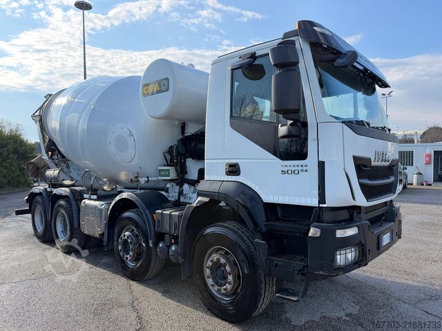 Betonmixer vrachtwagen Iveco TRAKKER 500