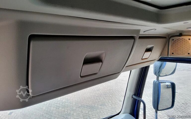 Chassis with cab Renault D 240 P 4x2 12 TON CHASSIS CABINE - 20-BHN-3 - ...