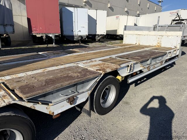 Ημιρυμουλκούμενο χαμηλής φόρτωσης Müller-Mitteltal TS 3  RM 30,0  3 Achs Satteltieflader Radmulden