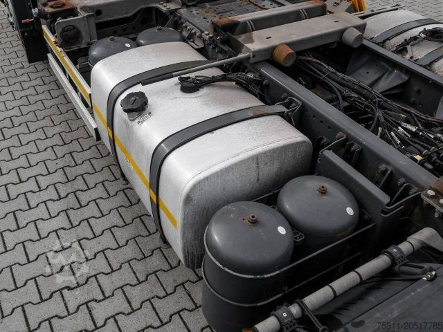 Φορτηγό εναλλασσόμενου αμαξώματος DAF XF 480 FAR SSC BDF C745 1.020 + 2x TANK + LBW ZV