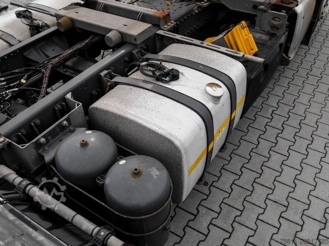 Φορτηγό εναλλασσόμενου αμαξώματος DAF XF 480 FAR SSC BDF C745 1.020 + 2x TANK + LBW ZV