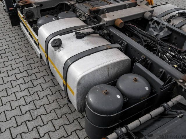 Φορτηγό εναλλασσόμενου αμαξώματος DAF XF 480 FAR SSC BDF C745 1.020 + 2x TANK + LBW ZV