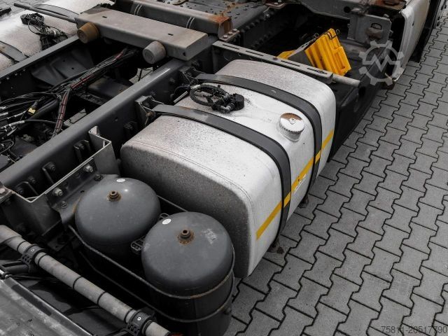 Φορτηγό εναλλασσόμενου αμαξώματος DAF XF 480 FAR SSC BDF C745 1.020 + 2x TANK + LBW ZV