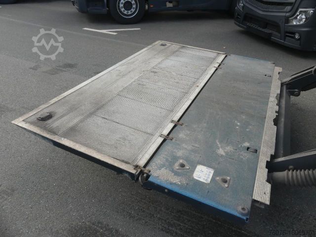 LKW mit Getränkeaufbau MERCEDES-BENZ 2545 LL 6x2/4 Koffer Doppelstock LBW Giga