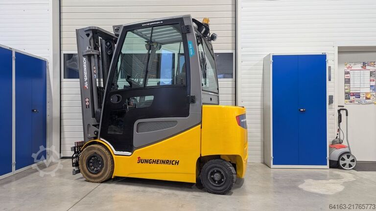 Carrello elevatore elettrico a 4 ruote Jungheinrich EFG 425s G120-500DZ