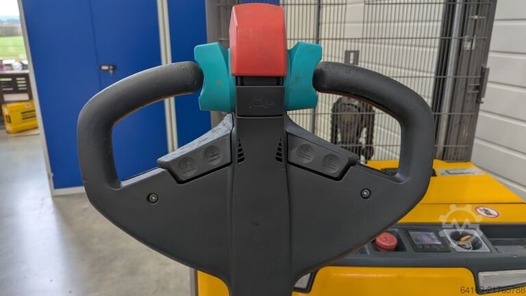 Traspallet manuale Jungheinrich EJC 214z Li 250ZZ