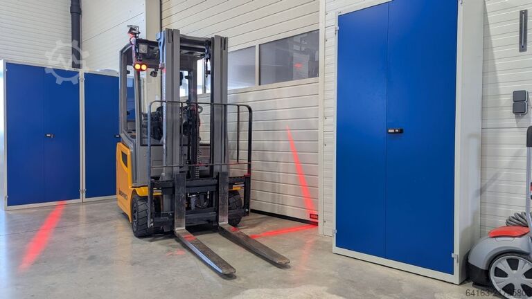 Ηλεκτρικό περονοφόρο 3 τροχούς Jungheinrich EFG 213 LiIon Batterie