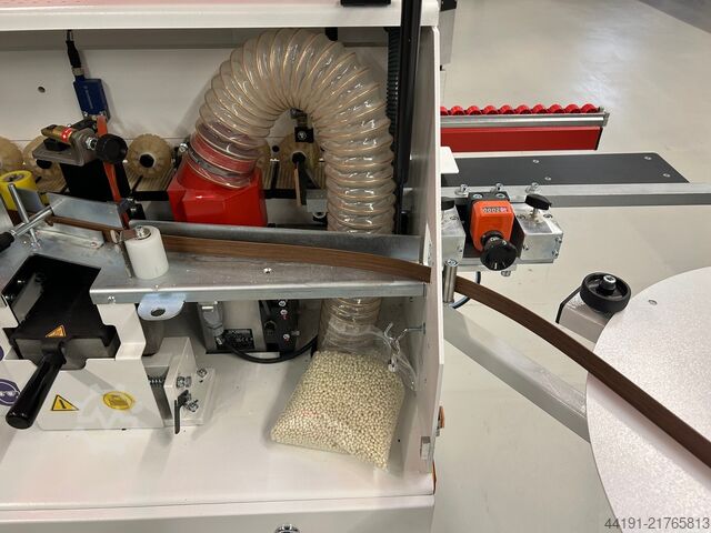 Lemování hran se spárou Lange Maschinenbau B 72 KF