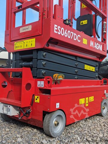 Scherenarbeitsbühne Magni ESO607DC