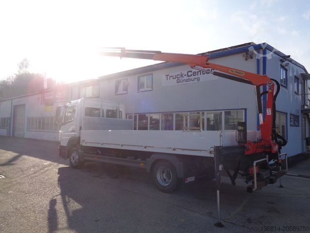Furgão pick-up MERCEDES-BENZ Atego 821 Palfinger PK4200 Sperre 3-Sitzer