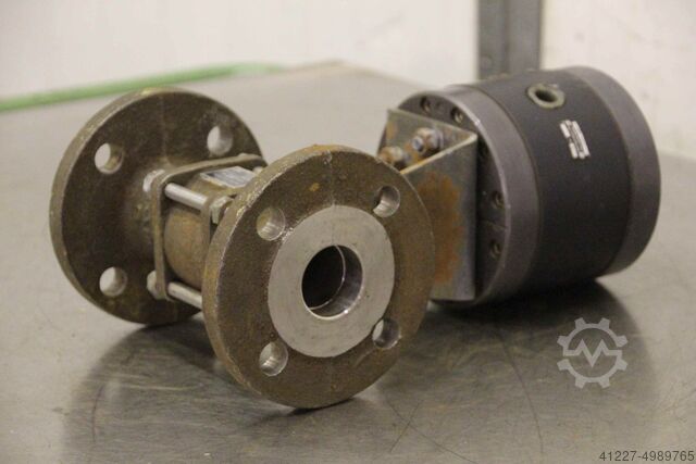 Schuifafsluiter met pneumatische klepaandrijving VEB MAW NW40/32 ND 40  LDA 309-1