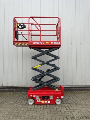 Scherenarbeitsbühne Magni ES0607DC - VORFÜHRGERÄT