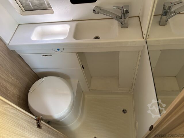 Caravan/camper Fiat Weinsberg Carabus 600 K | 4 Posti Letto | Completamente Attrezzato