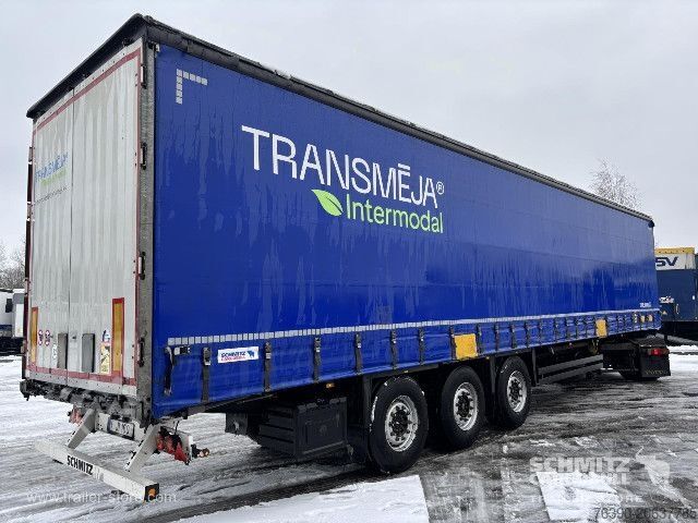 Åben sættevogn med presenning Schmitz Cargobull Semitrailer Curtainsider Standard