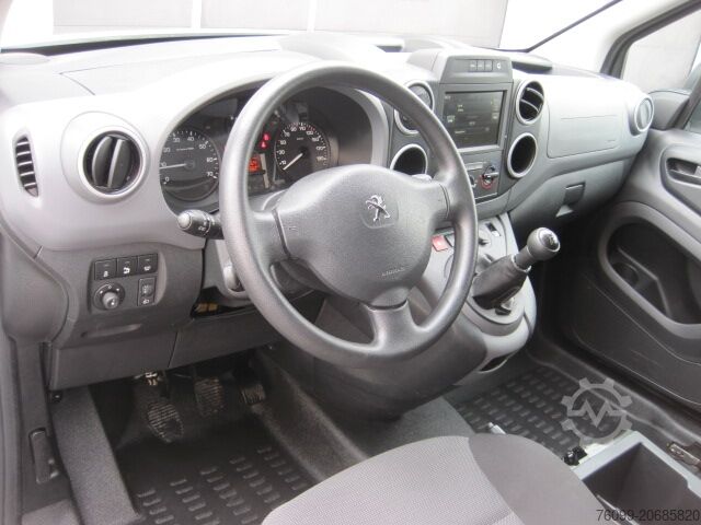 Furgão de caixa Peugeot Partner 1.6 HDI Cateringausbau 3-Sitzer