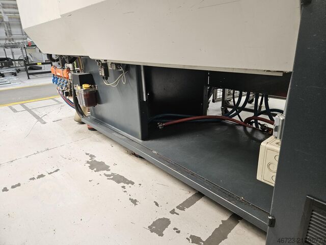 Macchina per stampaggio a iniezione DEMAG Ergotech system 2000-840