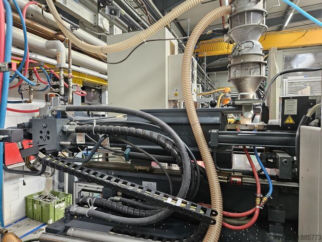 Macchina per stampaggio a iniezione DEMAG Ergotech system 2000-840
