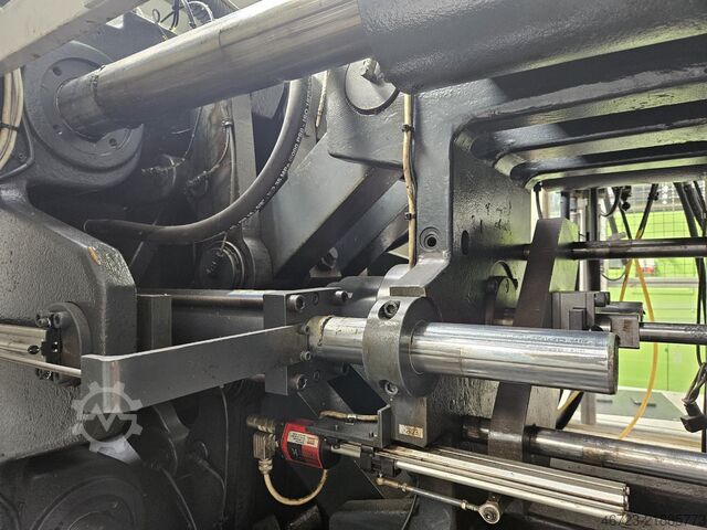 Macchina per stampaggio a iniezione DEMAG Ergotech system 2000-840
