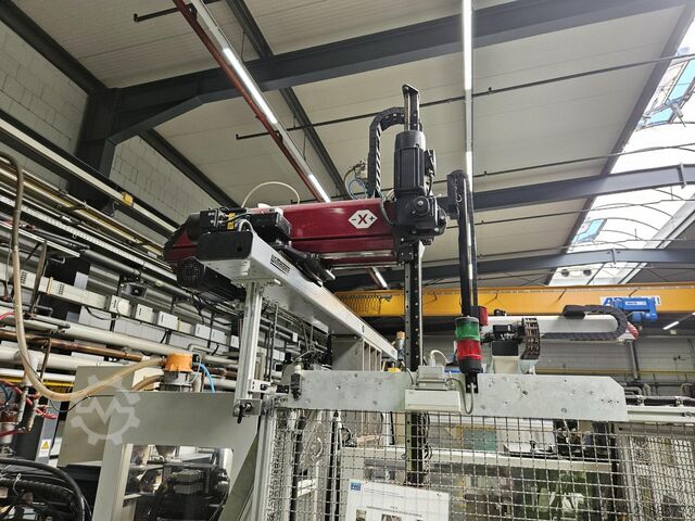 Macchina per stampaggio a iniezione DEMAG Ergotech system 2000-840