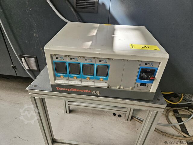 Macchina per stampaggio a iniezione DEMAG Ergotech system 2000-840