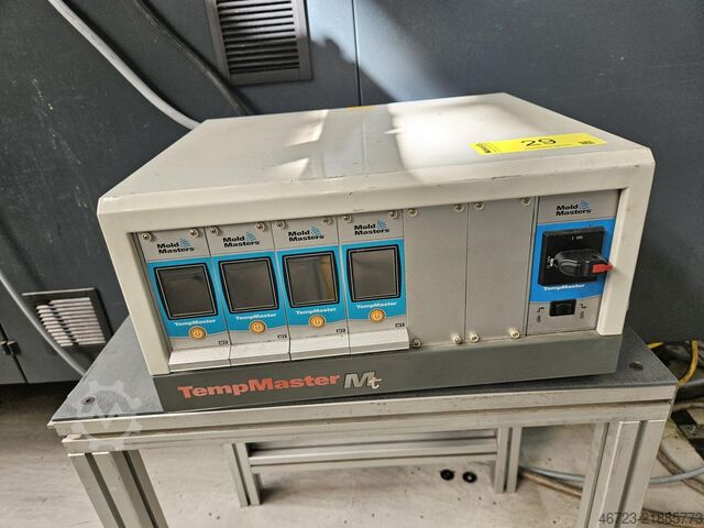Macchina per stampaggio a iniezione DEMAG Ergotech system 2000-840