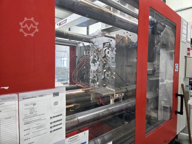 Macchina per stampaggio a iniezione FERROMATIK MILACRON Maxima MM650-3470