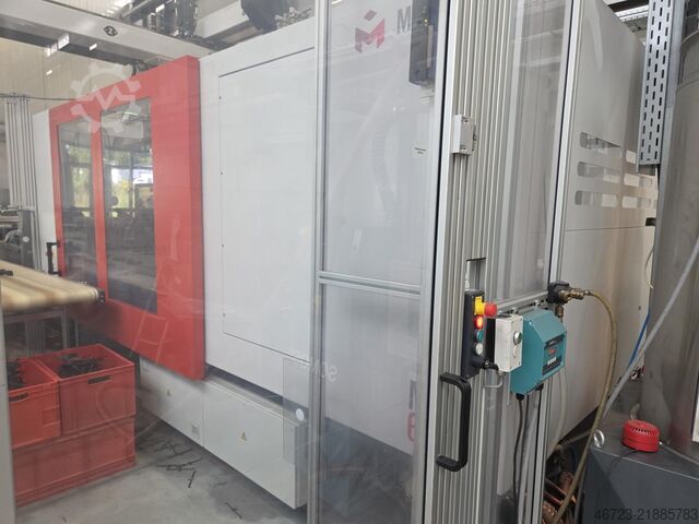Macchina per stampaggio a iniezione FERROMATIK MILACRON Maxima MM650-3470