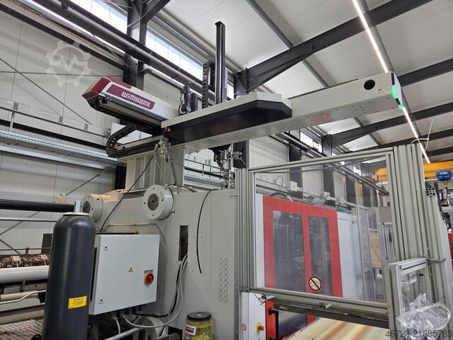 Macchina per stampaggio a iniezione FERROMATIK MILACRON Maxima MM650-3470