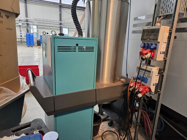 Macchina per stampaggio a iniezione FERROMATIK MILACRON Maxima MM650-3470