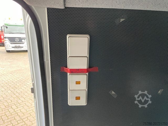 Hög tak skåpbil MERCEDES-BENZ Sprinter 416 CDI KA/ AC/ Übertragungswagen