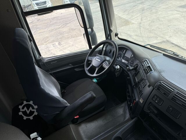 Standardni traktor DAF CF 26.410 T24-012
