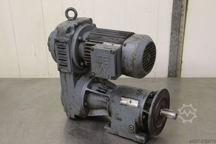 Moteur à engrenages réglable 0,55 kW 20-85 tr/min SEW Eurodrive R40FV01