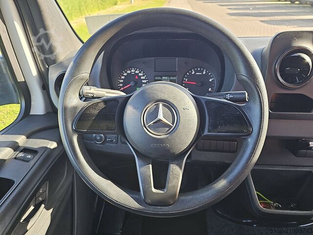 Valise MERCEDES-BENZ SPRINTER 314 Bakwagen Laadklep!