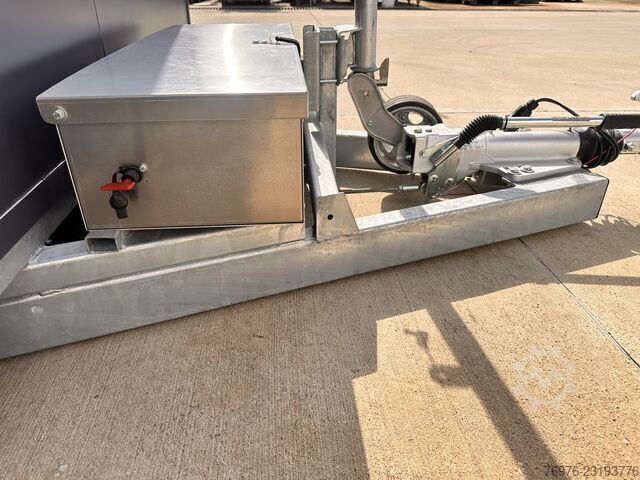 Negozio Mobile Voll ausgestatteter Gastro-Contrailer (Hydraulik-Absenkbar) | Profi-Küche NEU