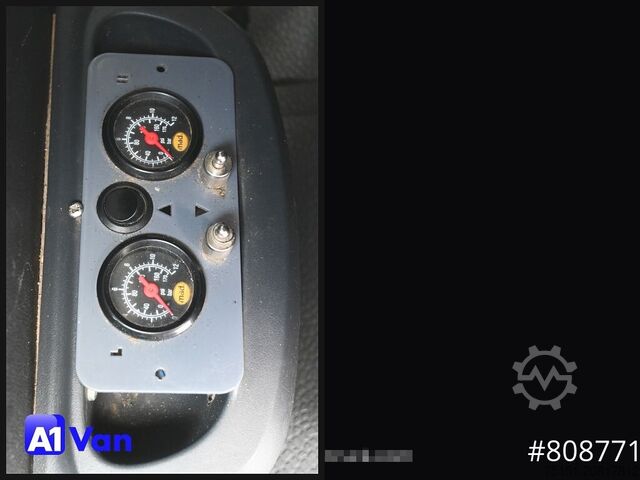 Furgonetka pick-up RENAULT Master Pritsche Doka, AHK 3,5Tonnen , Klima, Luftfederung