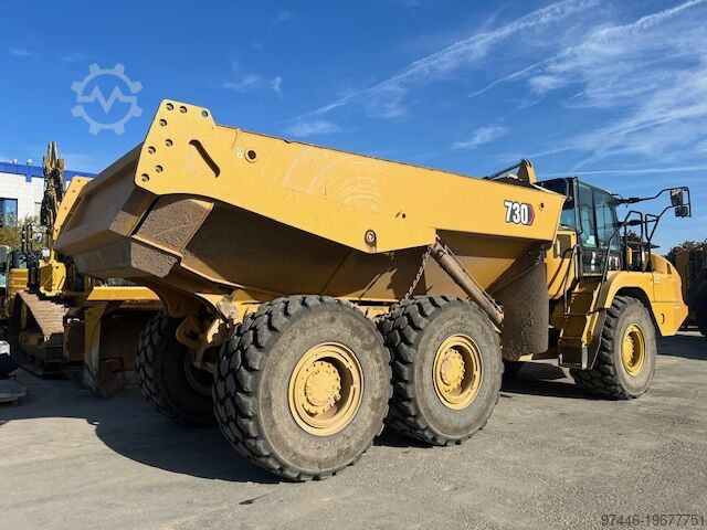 Articulated dumper Caterpillar 730