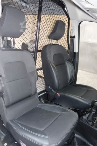 Panel van RENAULT Express Extra Tüv+Service Neu AHK Klima 1 Hand