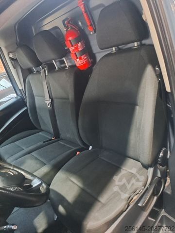 Furgon blaszak MERCEDES-BENZ Vito Kasten 110  Kamera Tempom. Klima Tüv neu E6