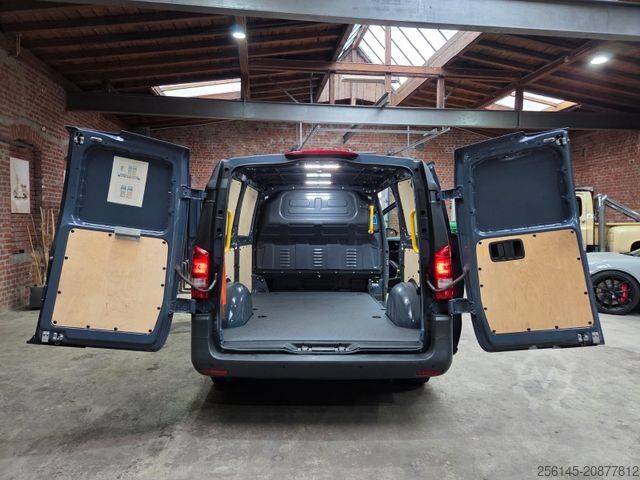 Bestelwagen MERCEDES-BENZ Vito Kasten 110  Kamera Tempom. Klima Tüv neu E6