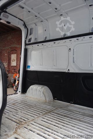 Dubă cu acoperiș înalt NISSAN Primastar Kastenwagen L2H2 3,0t Acenta