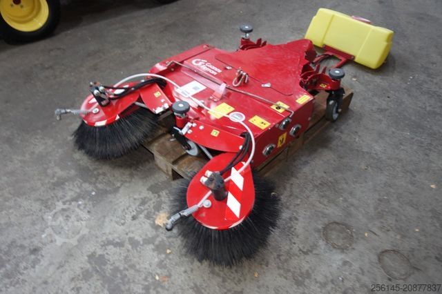 Sonstige  Gianni Ferrari PG280 4x4 Inkl vieler Anbaugeräte