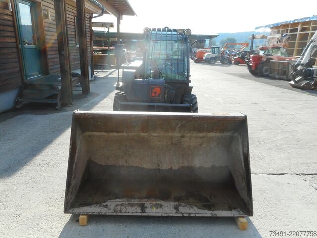 Telescopic loader AUSA T204H