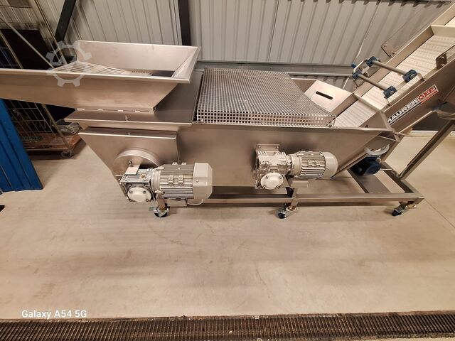 Gyümölcs mosó kefével és darálóval MAURER GÉP Kft. MKMDK 3000 fruit wascher with brusher an