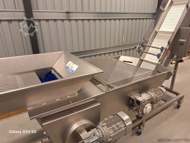 Gyümölcs mosó kefével és darálóval MAURER GÉP Kft. MKMDK 3000 fruit wascher with brusher an