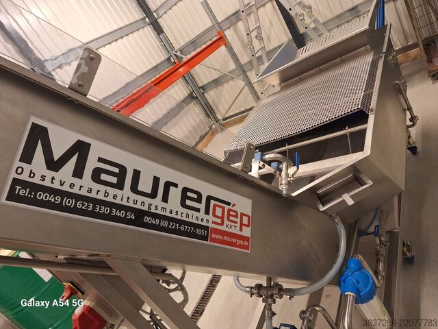 Gyümölcs mosó kefével és darálóval MAURER GÉP Kft. MKMDK 3000 fruit wascher with brusher an