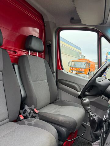 Refrigerated/frozen transport Volkswagen Crafter 35 *Kress Kühlkoffer *Carrier *AHK