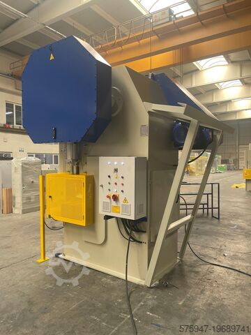 Excentrický lis typu C, 300 tun CRONOSSTECH CECP 300