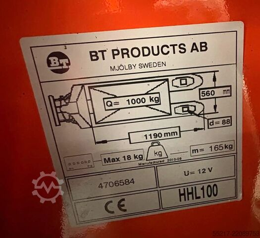 Scissor lift pallet truck BT 