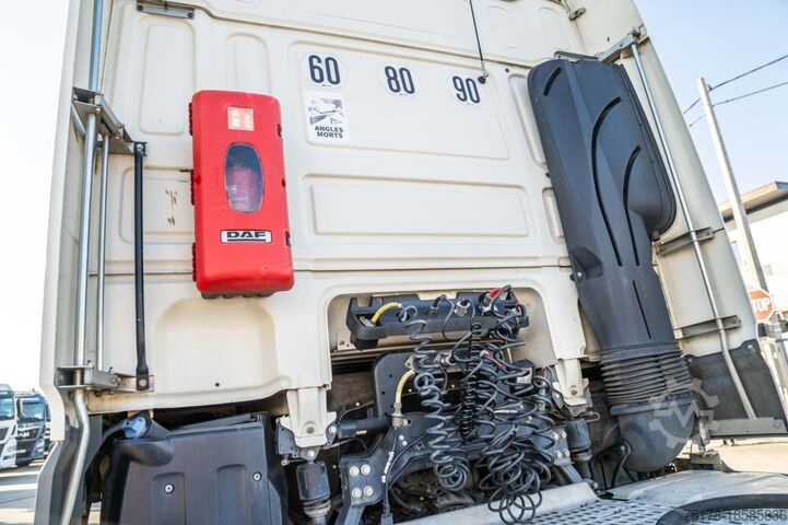 Standard tractor DAF XF 460 + HYDRAULIQUE (50Ton)